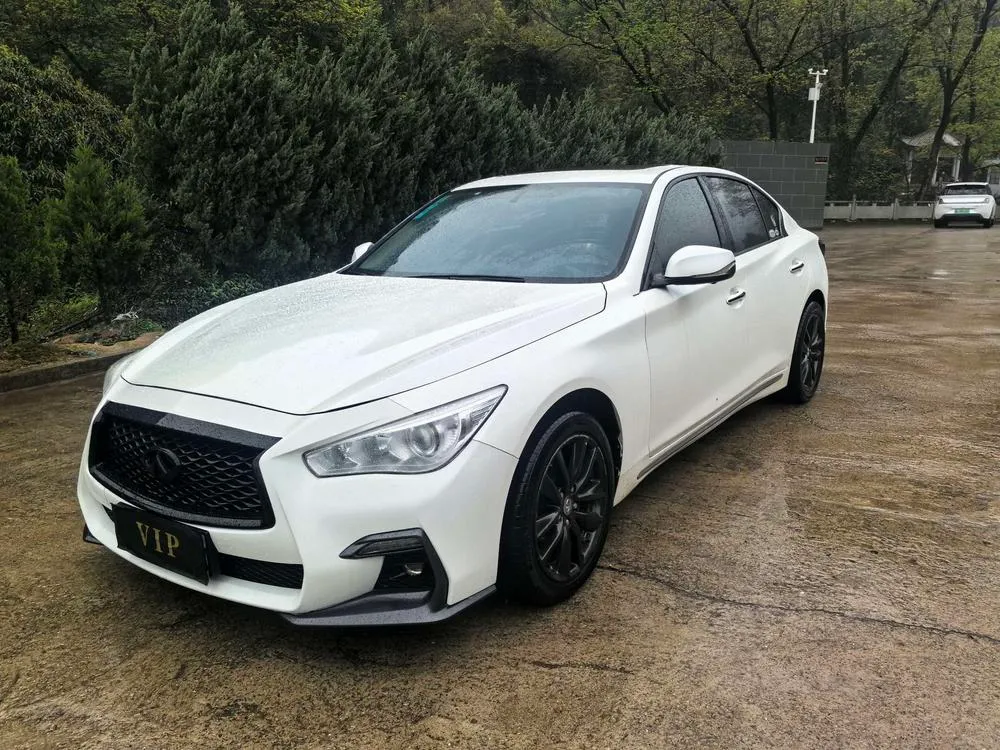 Infiniti Q50L, 2015