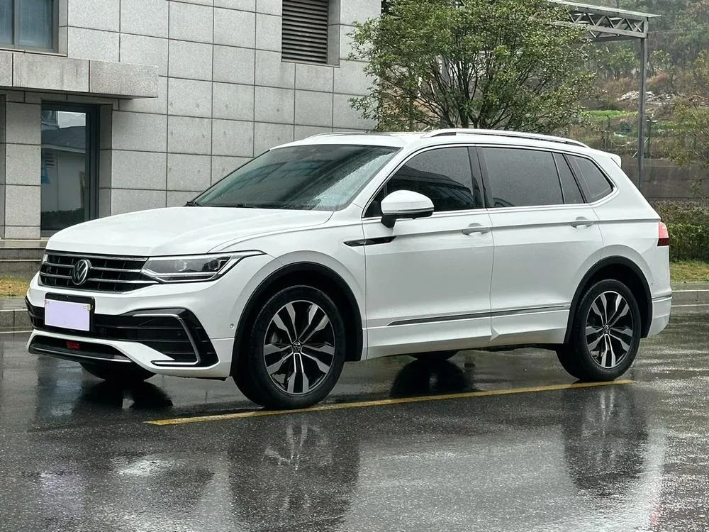 Volkswagen Tiguan L 330TSI Auto 2WD R-Line Edition, 2022 — фото 1