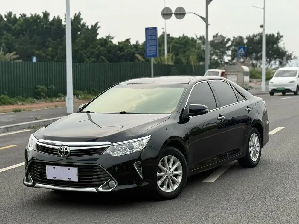 Toyota Camry, 2015