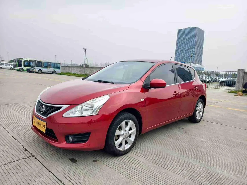 Nissan Tiida 1.6L CVT Comfort Version, 2011 — фото 1