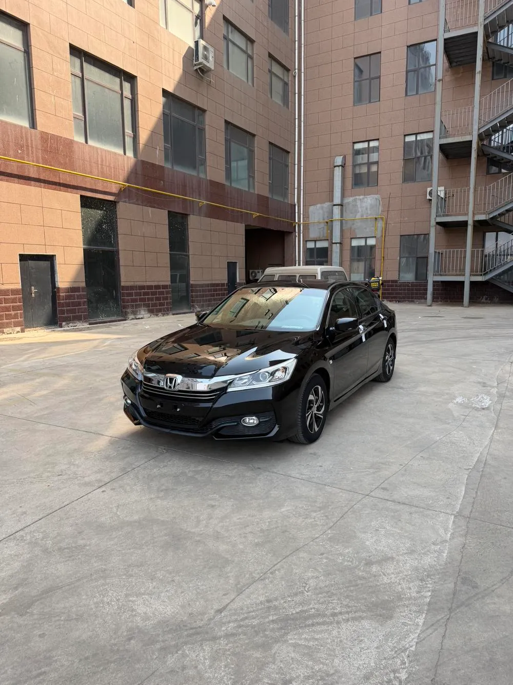 Honda Accord 2.0L Elite Edition, 2016 — фото 1