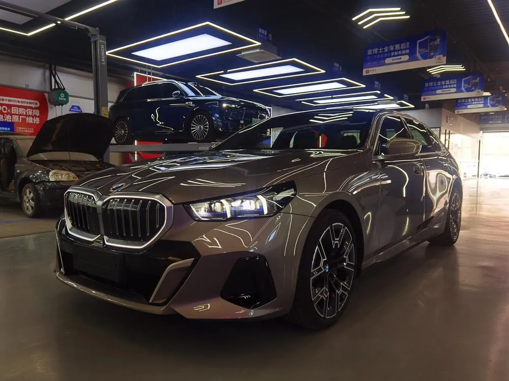 BMW 5-Series 530Li Prestige Version M Sport, 2025 — фото 1