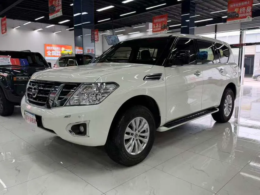 Ниссан Patrol 4.0L Auto 4WD 7 Seater Parallel Import, 2018 — фото 1