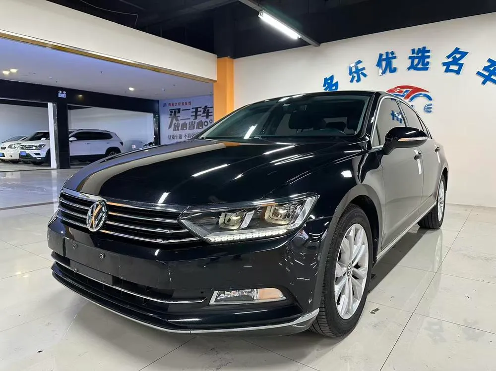 Volkswagen Magotan 330TSI DSG Luxury Version CN5, 2019 — фото 1