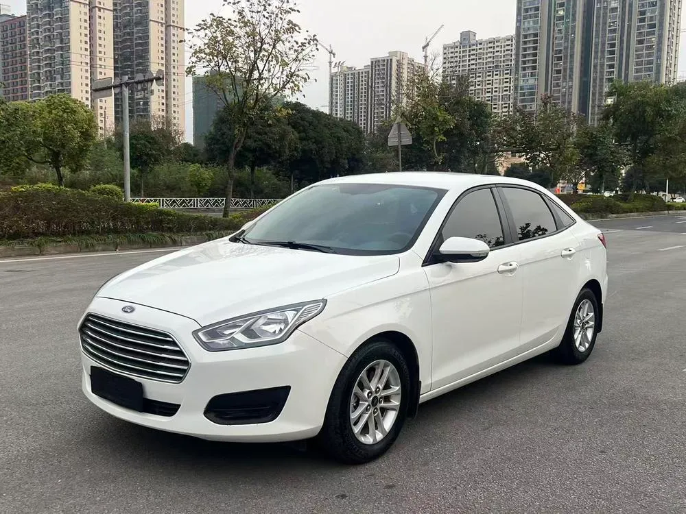 Ford Escort Facelift 1.5L Auto Version  CN6, 2019 — фото 1