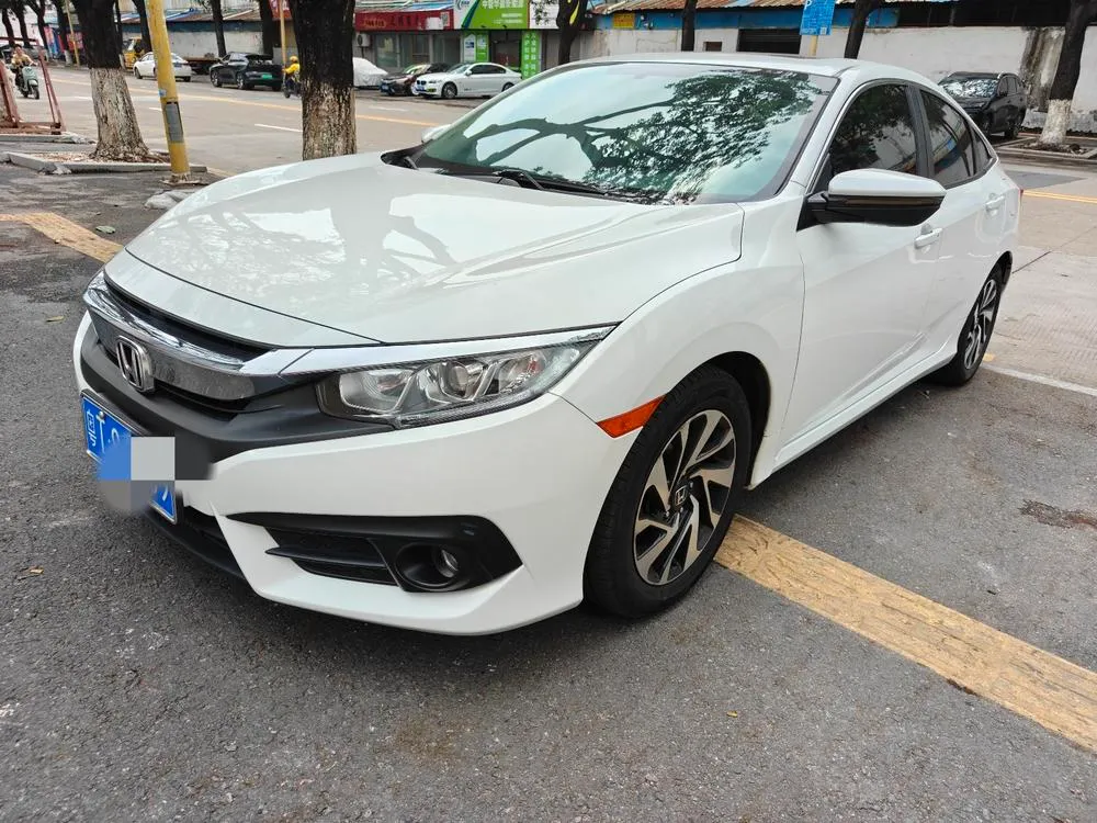 Хонда Civic 220TURBO CVT Luxury Edition, 2016 — фото 1