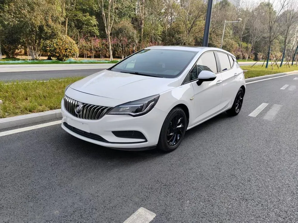 Buick Verano Hatchback 15S Auto Leading Version, 2016 — фото 1
