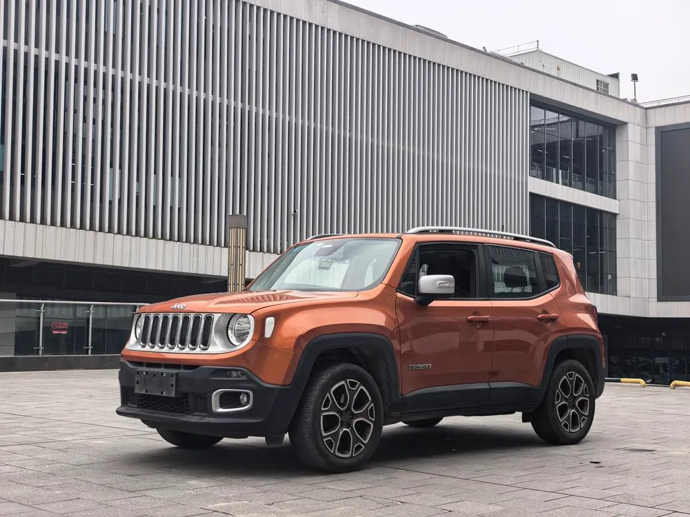 Jeep Renegade 180TS Auto 4WD Edition, 2017 — фото 1