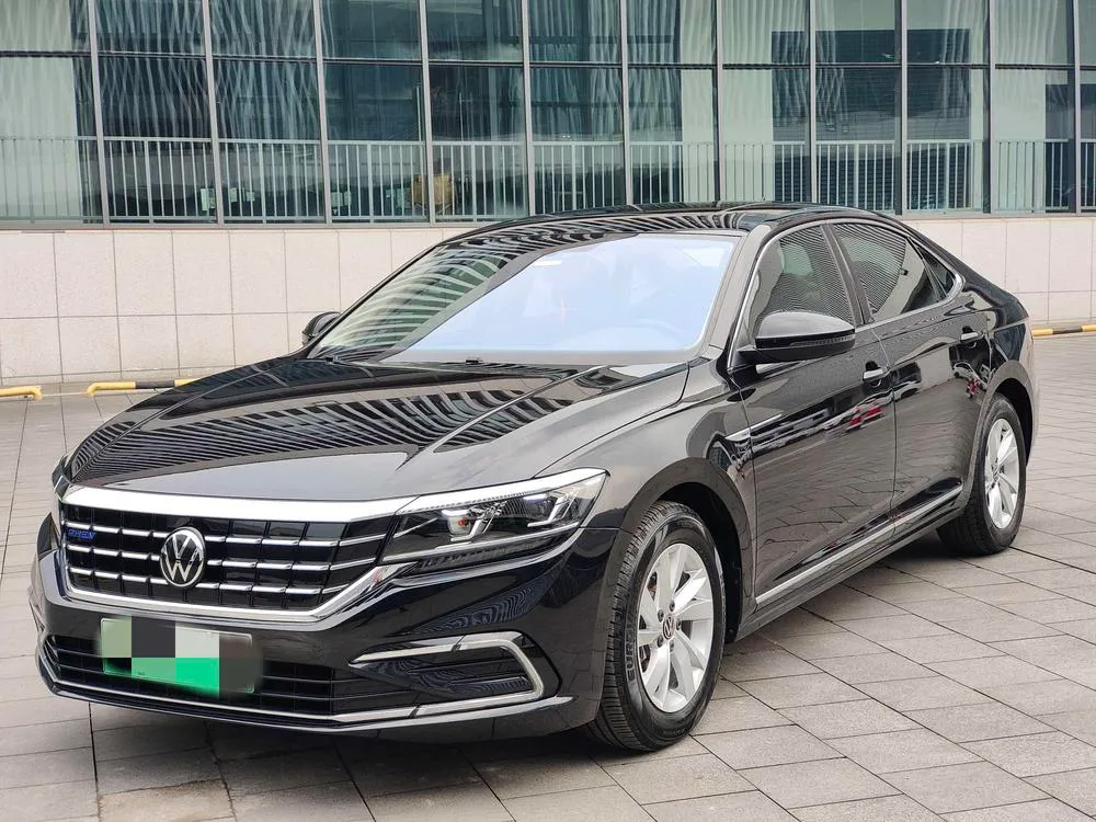 Volkswagen Passat PHEV 1.4T Auto FWD 5 Seater Edition, 2021 — фото 1