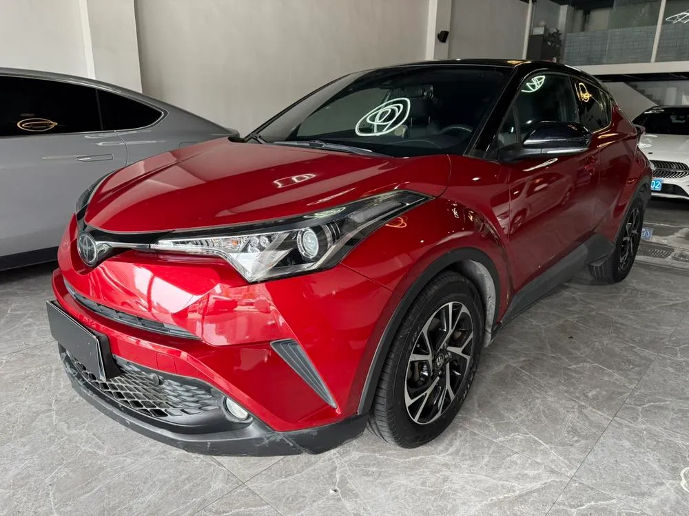 Toyota C-HR 2.0L Leading Edition, 2020 — фото 1