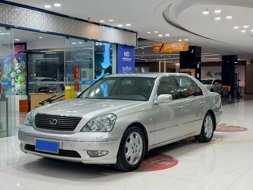 Lexus LS, 2004