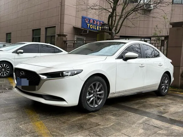 Mazda 3 Axela 2.0L Auto Edition, 2023 — фото 1