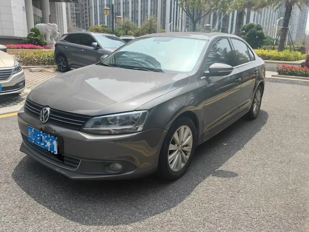 Volkswagen Sagitar 1.6L Auto Comfort Version, 2014 — фото 1