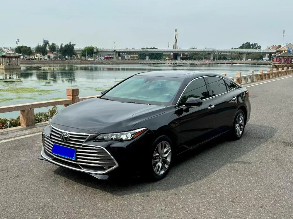Toyota Avalon 2.5L Luxury Edition, 2021 — фото 1