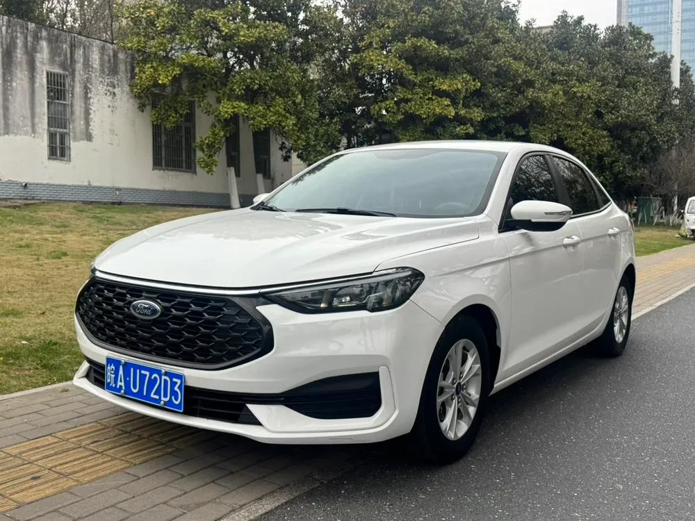 Ford Escort 1.5L Auto Gold Edition, 2021 — фото 1