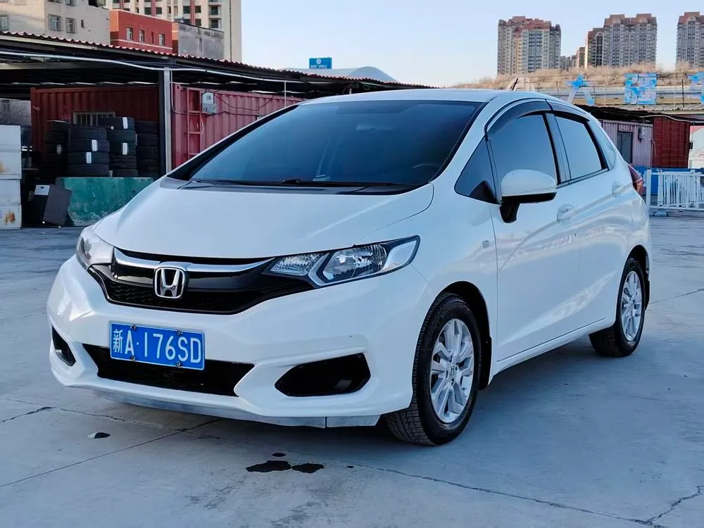 Honda Fit 1.5L CVT Comfort Sunroof Edition, 2018 — фото 1