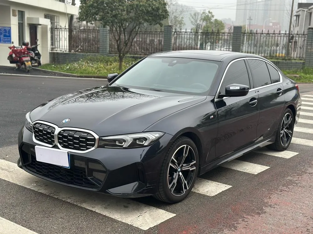 БМВ 3-Series 325i M Sport, 2023 — фото 1