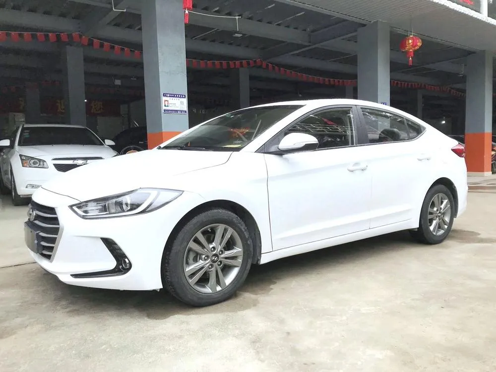 Hyundai Elantra Lingdong 1.4T Dual Clutch Stylish · Version, 2016 — фото 1