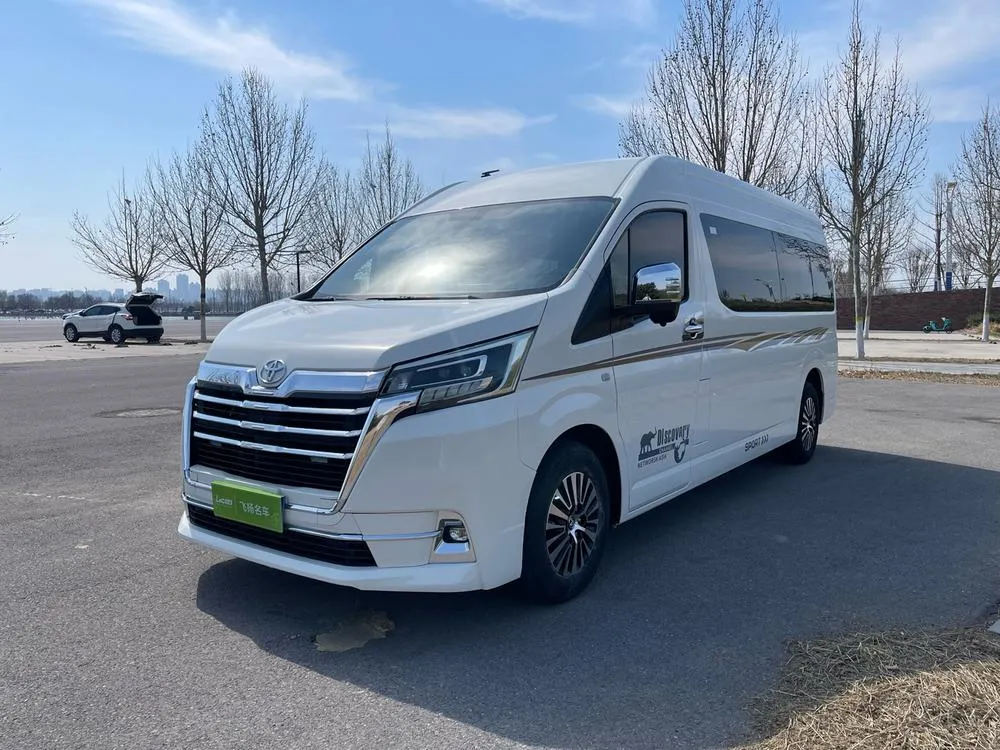 Toyota Hiace 3.5L Auto RWD 7 Seater Parallel Import, 2023 — фото 1