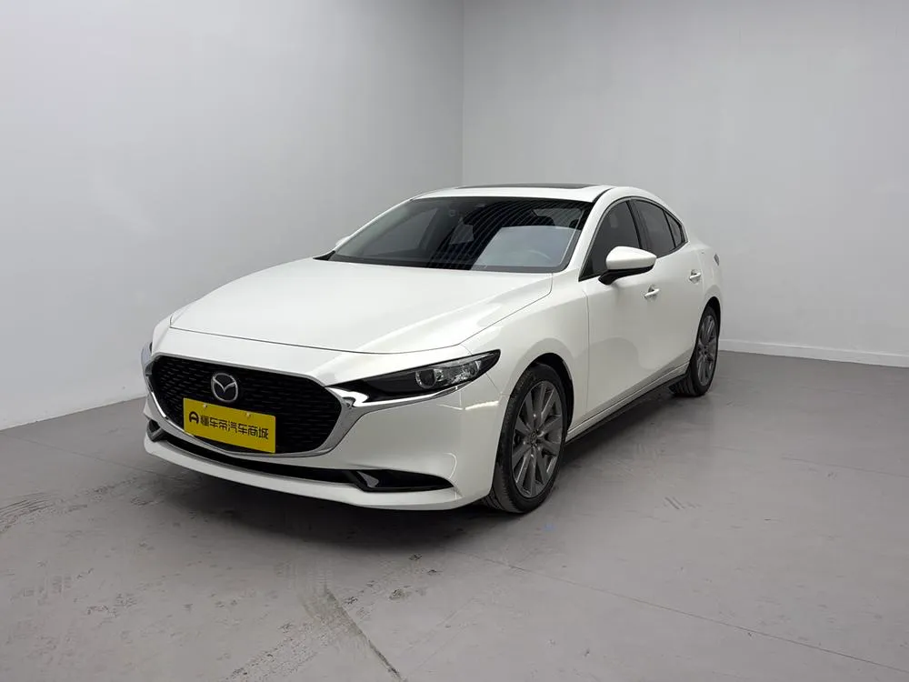 Мазда 3 Axela 2.0L Auto Stylish Edition, 2022 — фото 1