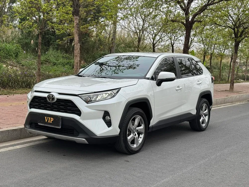Toyota RAV4, 2023