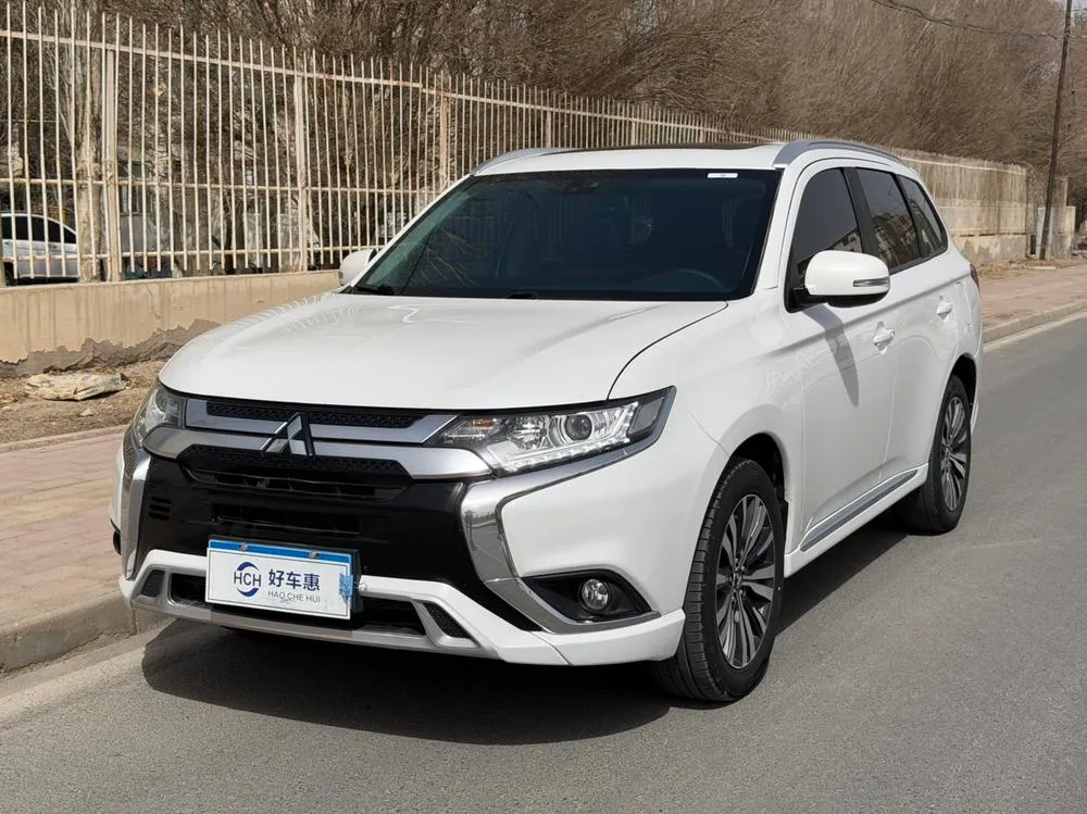 Митсубиси Outlander Facelift 2.0L 2WD Smooth Edition 5 Seater, 2021 — фото 1
