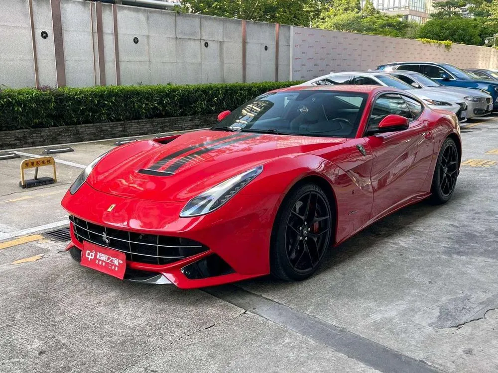 Ferrari F12berlinetta, 2013