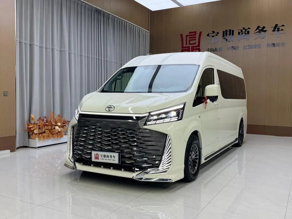 Toyota Hiace, 2025