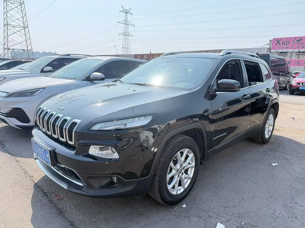 Jeep Cherokee, 2016