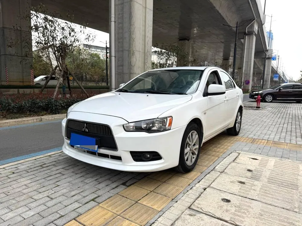 Mitsubishi Lancer EX Fashion Edition 1.8L Manual Comfort Version, 2013 — фото 1