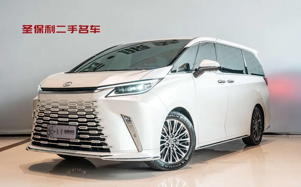Лексус LM 350h E-Four 7-Seater Edition, 2023 — фото 1