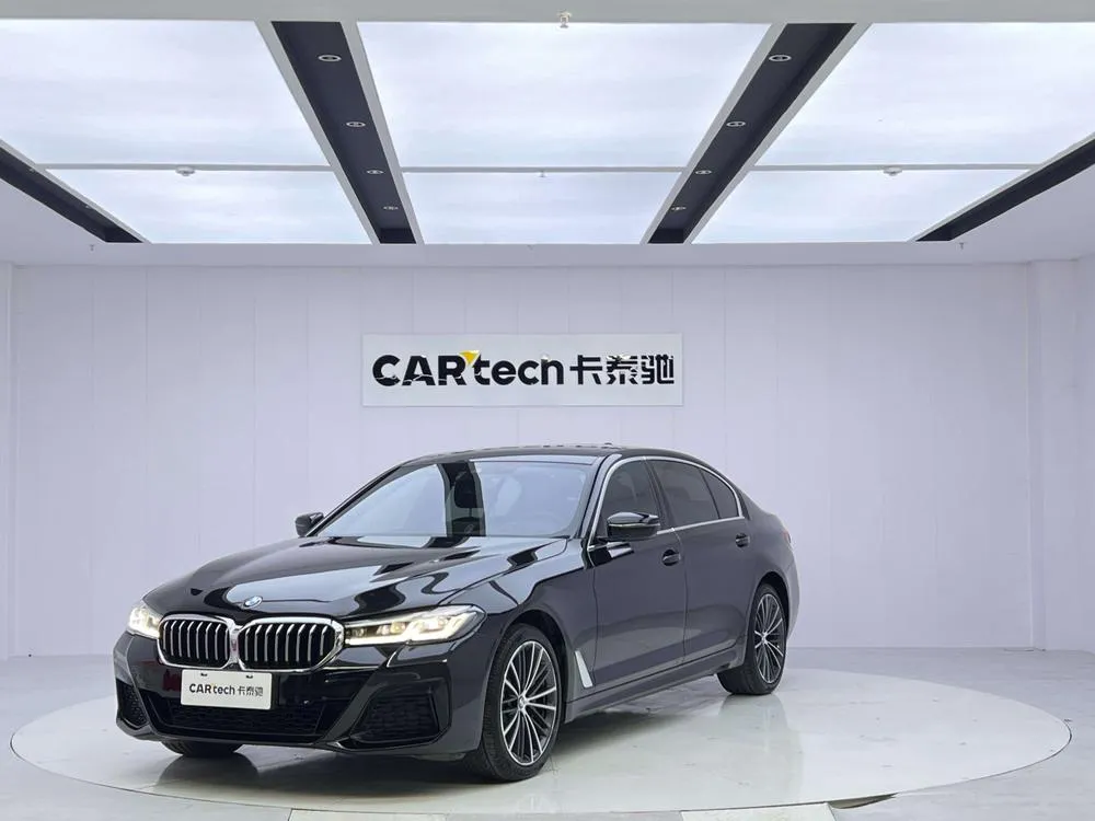 BMW 5-Series, 2022