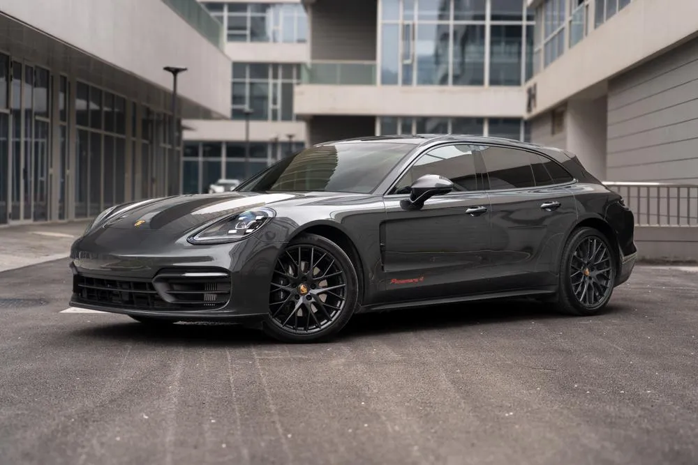 Porsche Panamera, 2023