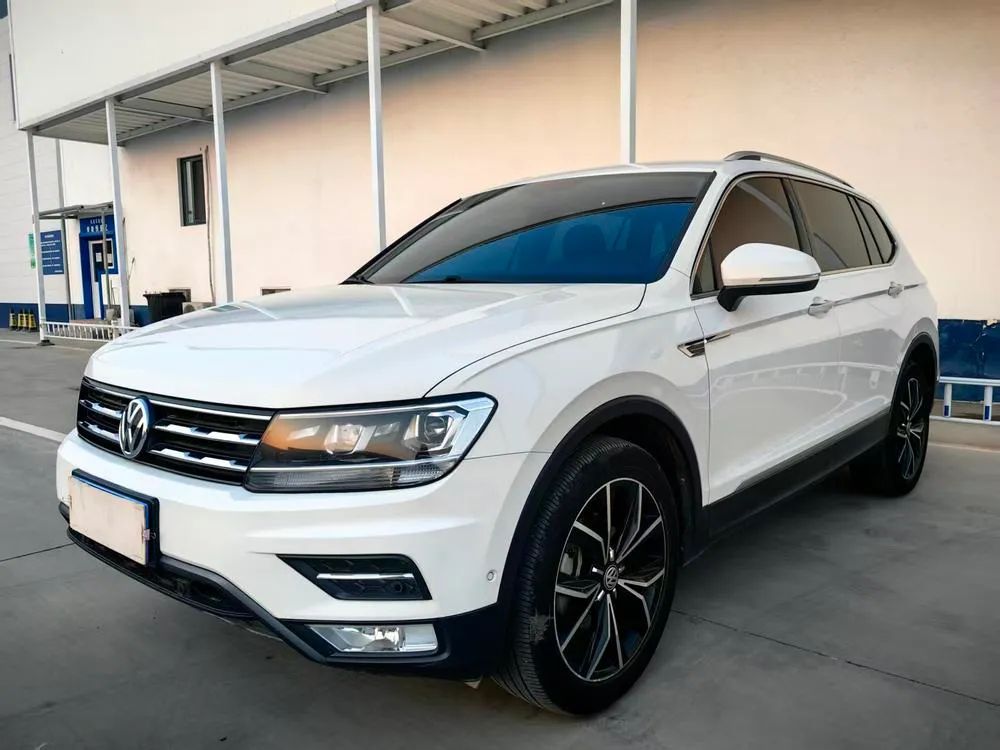 Volkswagen Tiguan L 330TSI Auto 2WD Luxury Edition CN6, 2020 — фото 1