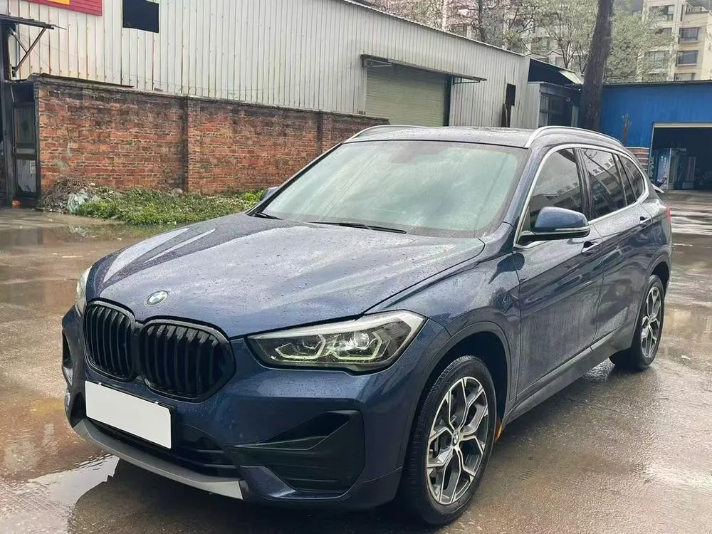 BMW X1 sDrive25Li Leading Version, 2021 — фото 1