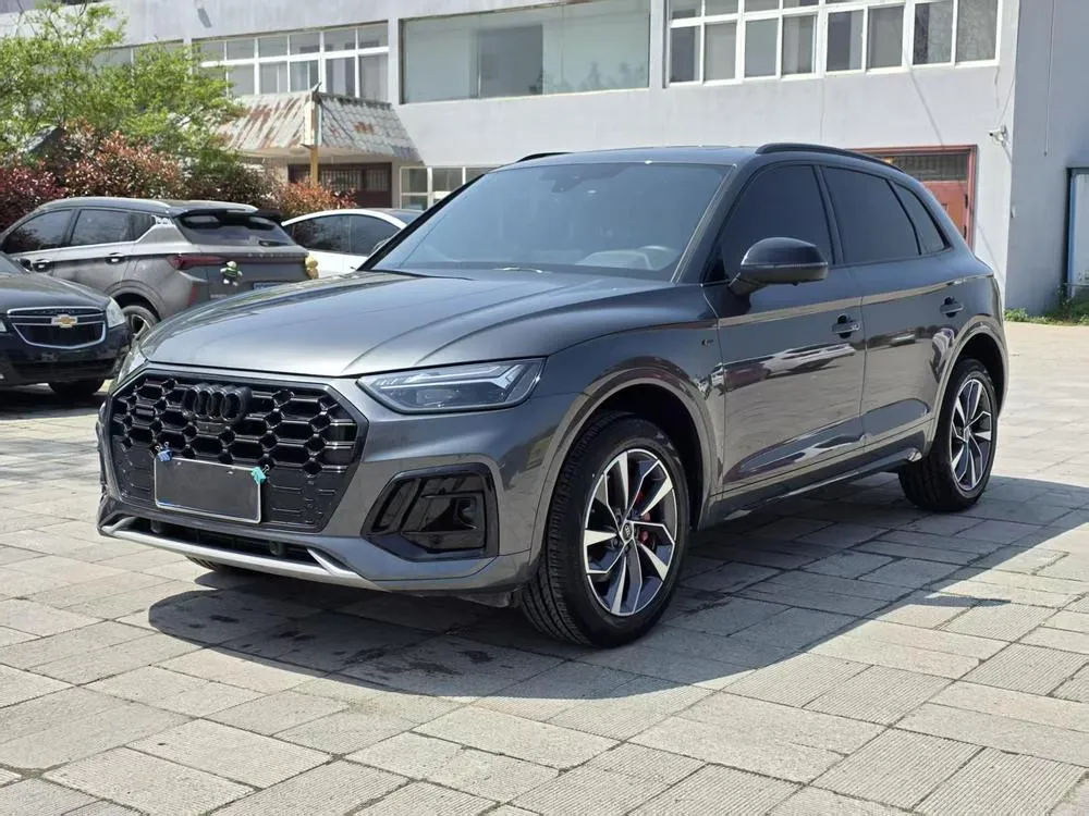 Audi Q5L, 2022