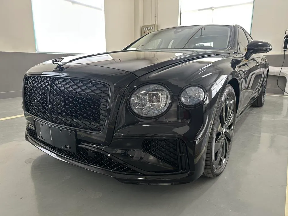 Bentley Flying Spur PHEV, 2026