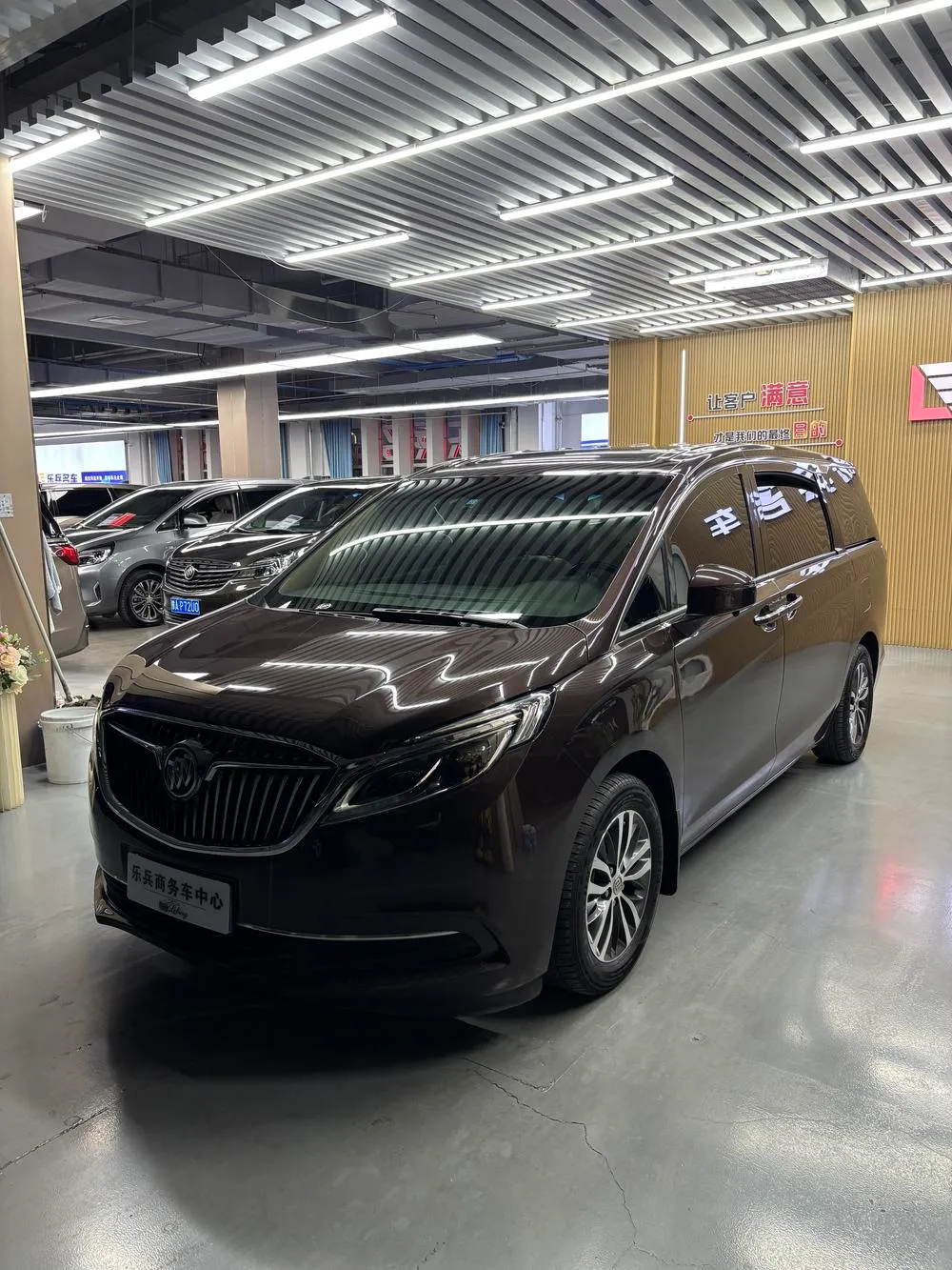 Buick GL8 ES 28T Luxury Version CN6, 2018 — фото 1