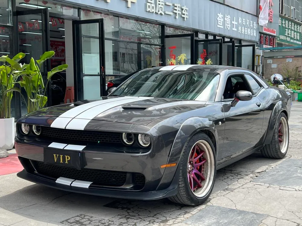 Dodge Challenger 3.6L Auto RWD 5 Seater Parallel Import, 2019 — фото 1