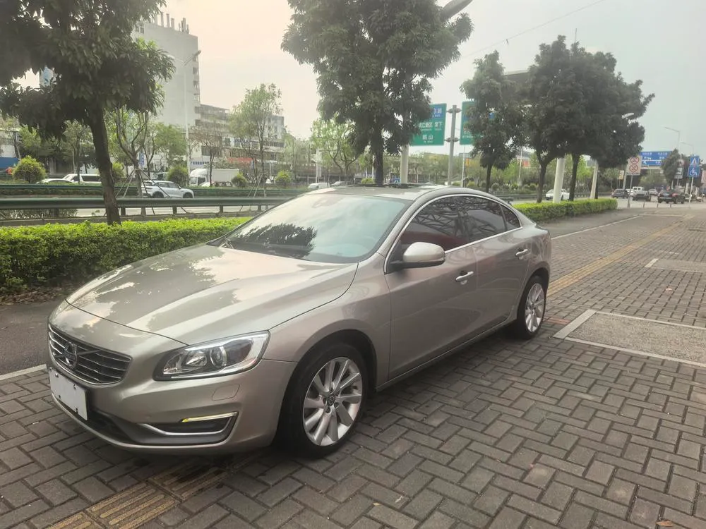 Volvo S60 S60L 2.0T Edition, 2015 — фото 1