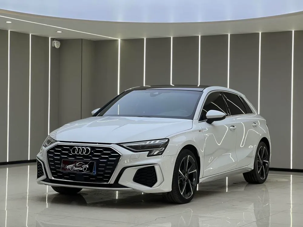 Audi A3 Sportback 35 TFSI Fashion Sport Version, 2023 — фото 1