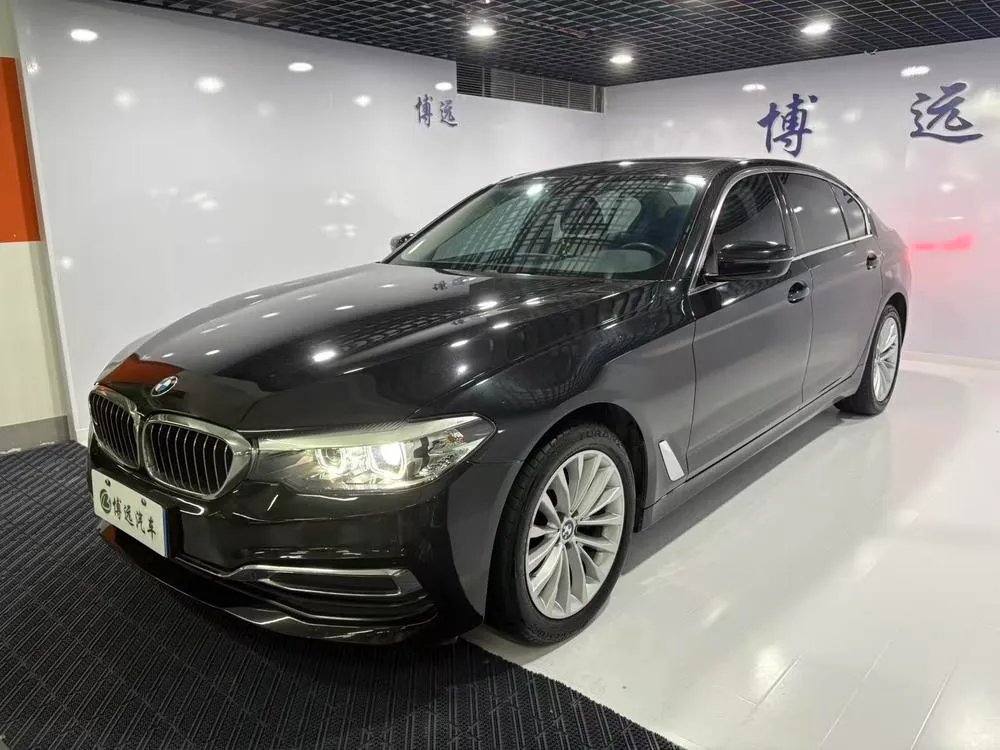 BMW 5-Series Facelift 525Li Luxury, 2019 — фото 1