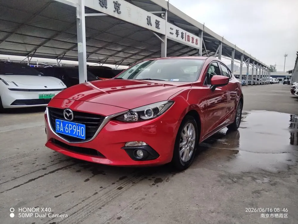 Mazda 3 Axela Sedan 1.5L Auto Luxury Version, 2016 — фото 1