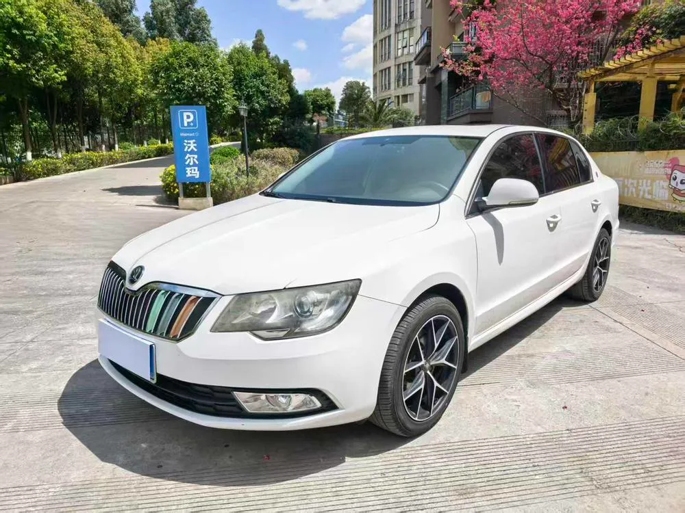 Skoda Superb 1.4TSI DSG Edition, 2013 — фото 1