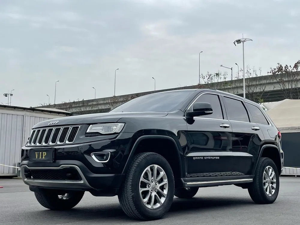 Jeep Grand Cherokee (Import), 2015