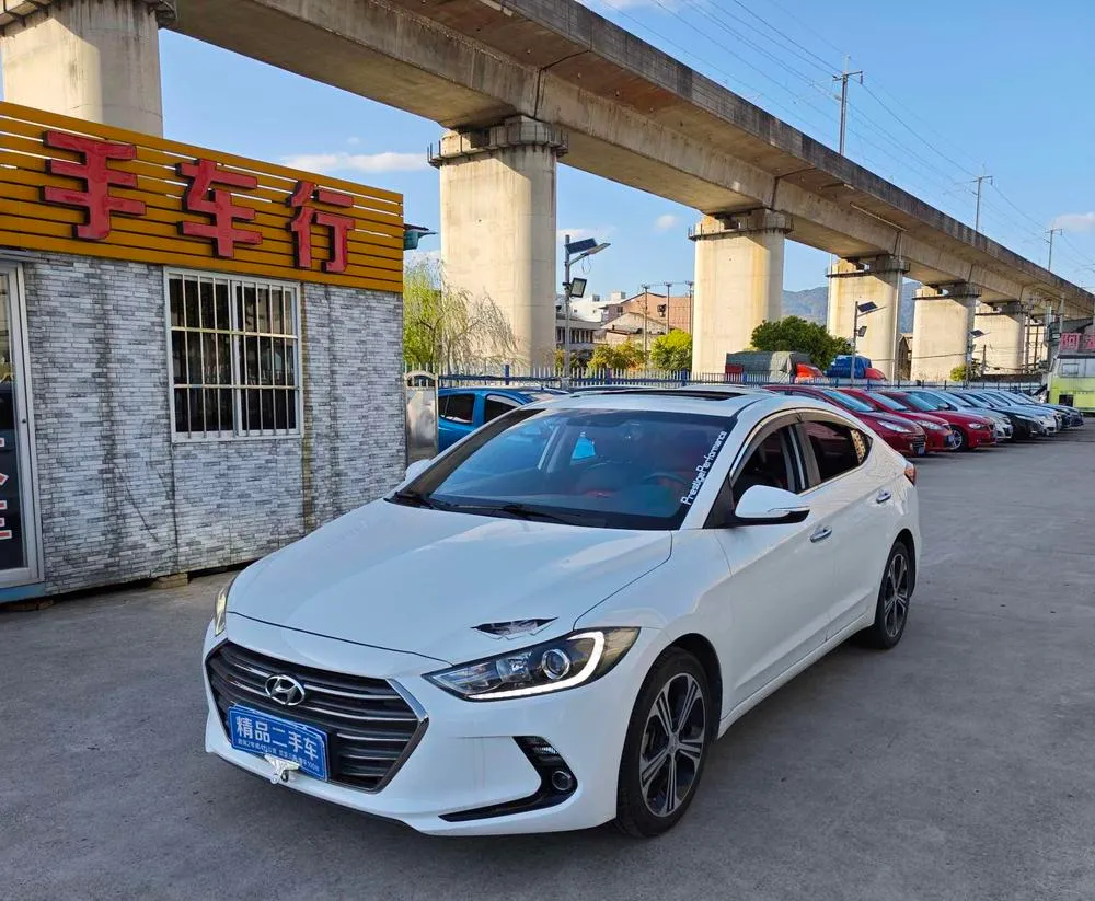 Hyundai Elantra Lingdong 1.4T Dual Clutch Stylish · Version, 2018 — фото 1