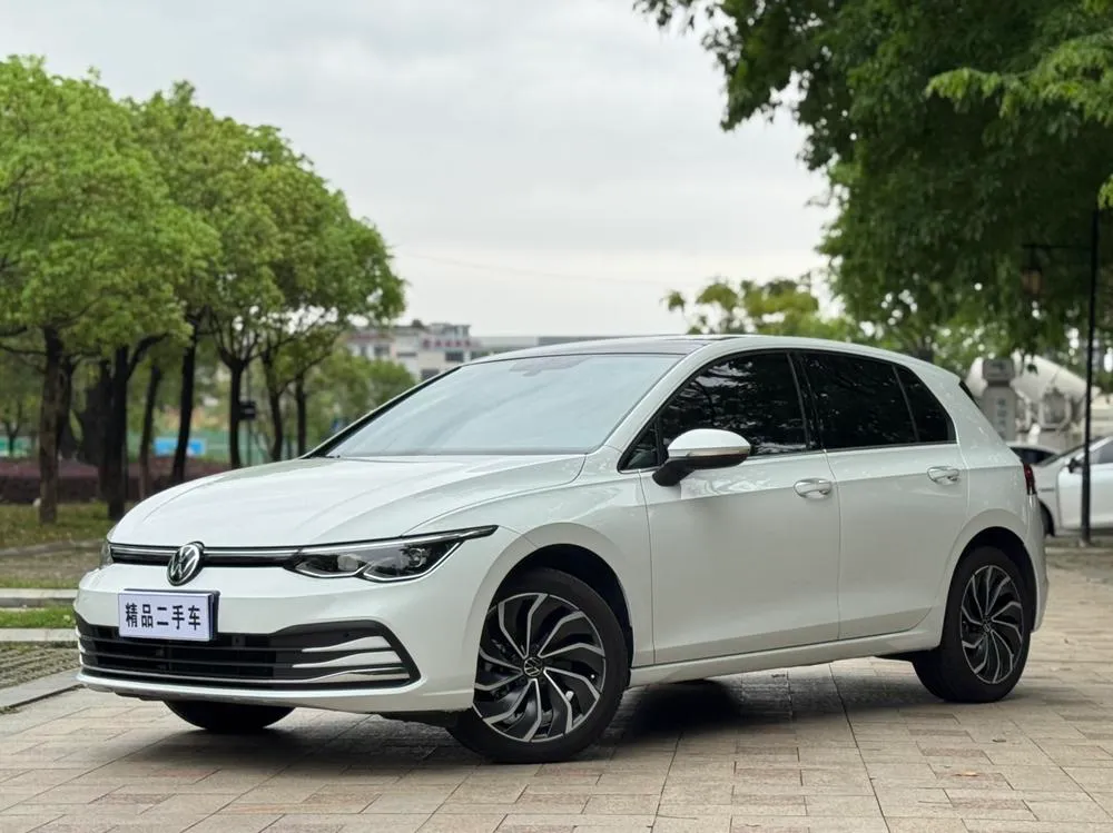 Volkswagen Golf 280TSI DSG Pro 50 версия, 2024 — фото 1
