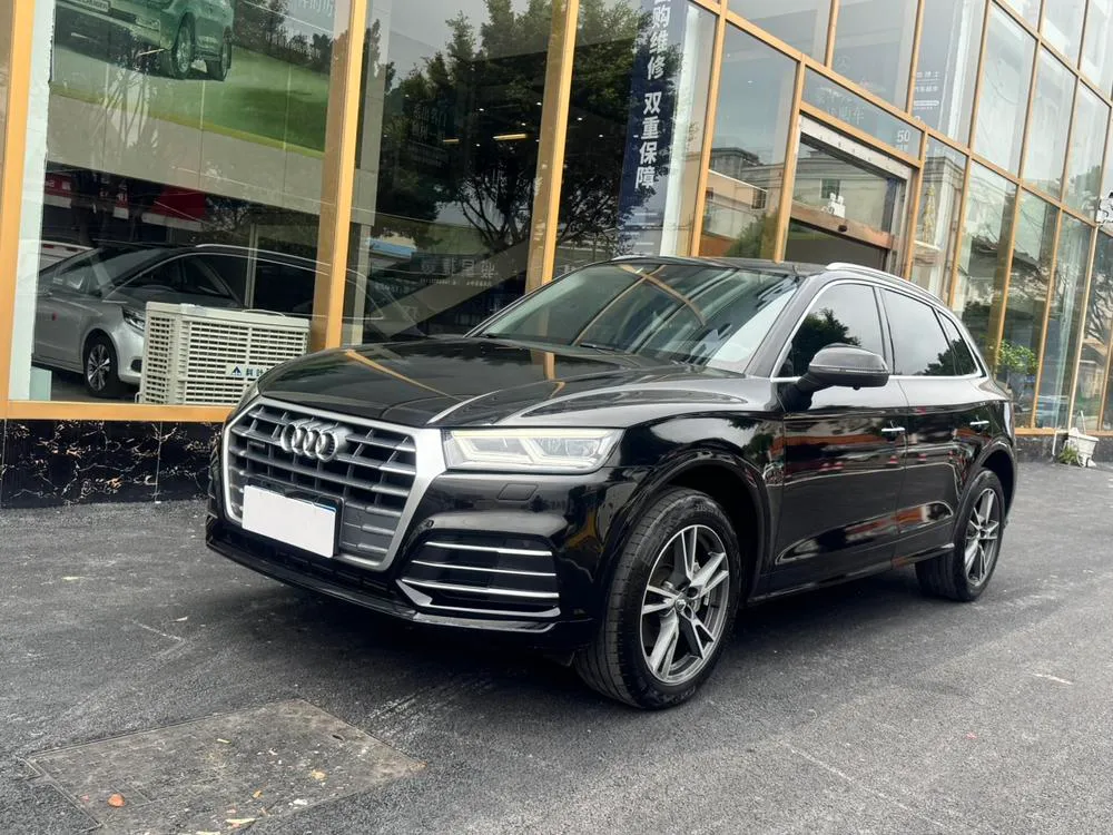 Ауди Q5L 40 TFSI Fashion Version CN5, 2018 — фото 1