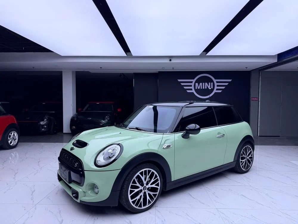 Мини MINI 2.0T COOPER S Excitement, 2014 — фото 1