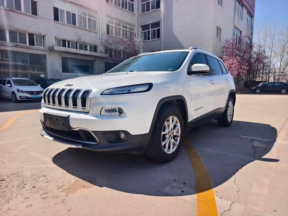 Jeep Cherokee, 2016